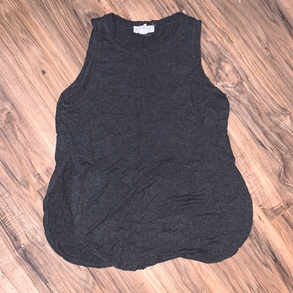 Side Slit Opening Tank Top - Picture 1 of 2
